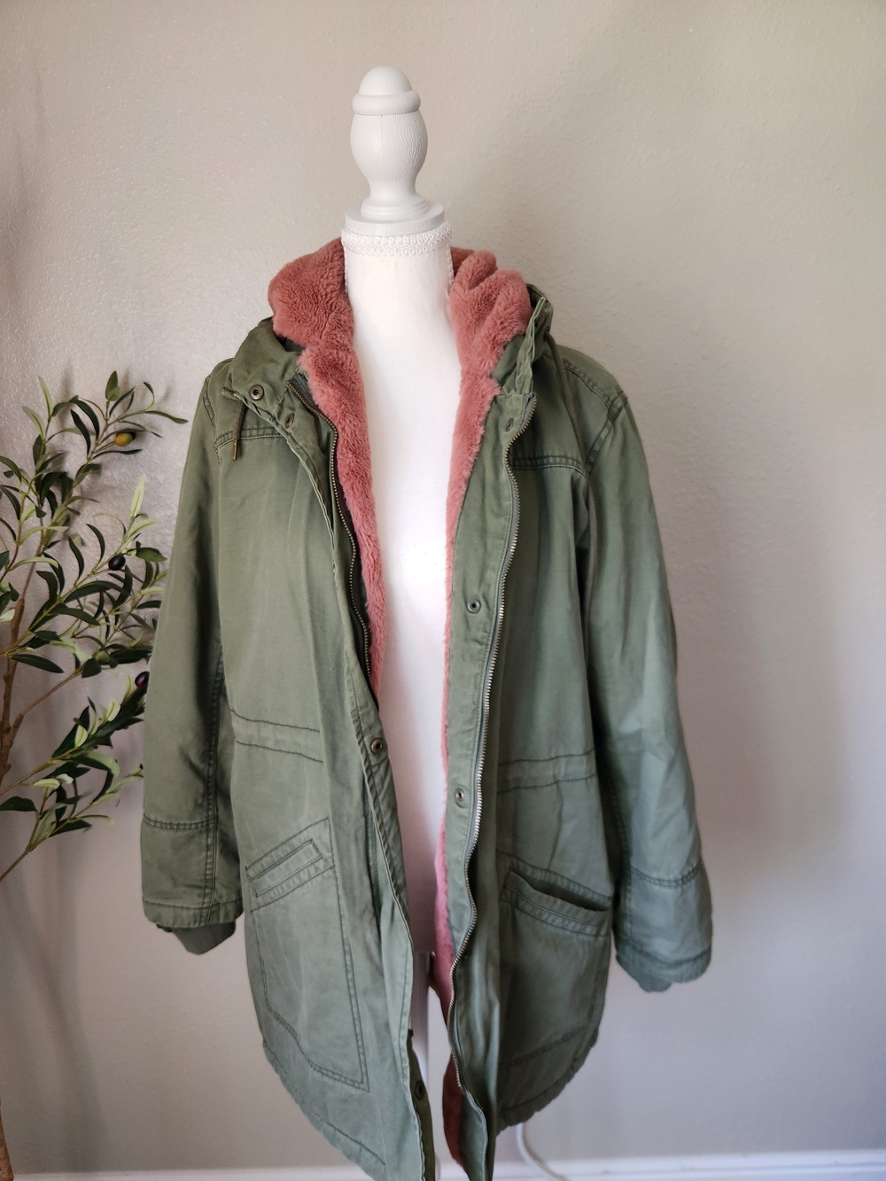 Old Navy Olive Green Utility Parka with Pink Faux-Fur Lining
